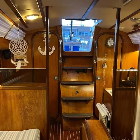 Bådhotel Unique Experience In Sailboat! In The 4 Seasons!! B Shi