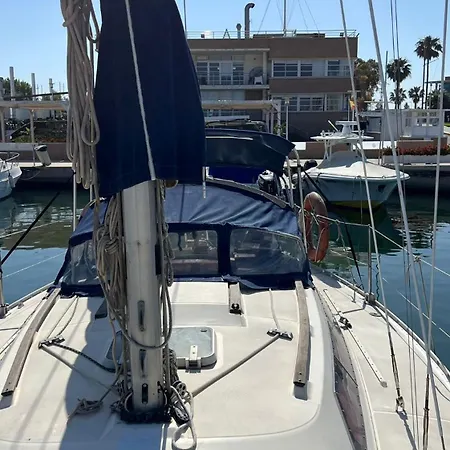 Unique Experience In Sailboat! In The 4 Seasons!! B Shi Bådhotel
