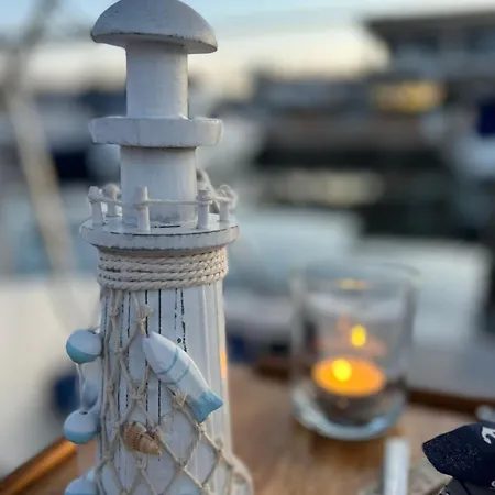 Unique Experience In Sailboat! In The 4 Seasons!! B Shi Bådhotel Valencia