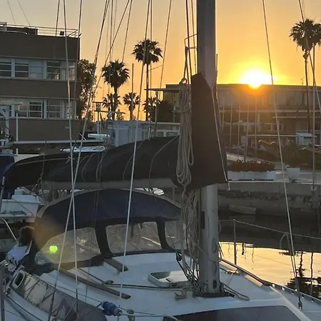 Unique Experience In Sailboat! In The 4 Seasons!! B Shi Bådhotel *