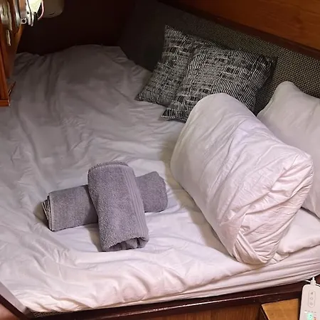 Unique Experience In Sailboat! In The 4 Seasons!! B Shi Botel Valencie