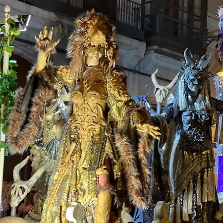 Unique Experience In Sailboat! In The 4 Seasons!! B Shi Botel Valencie