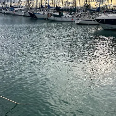 Unique Experience In Sailboat! In The 4 Seasons!! B Shi *